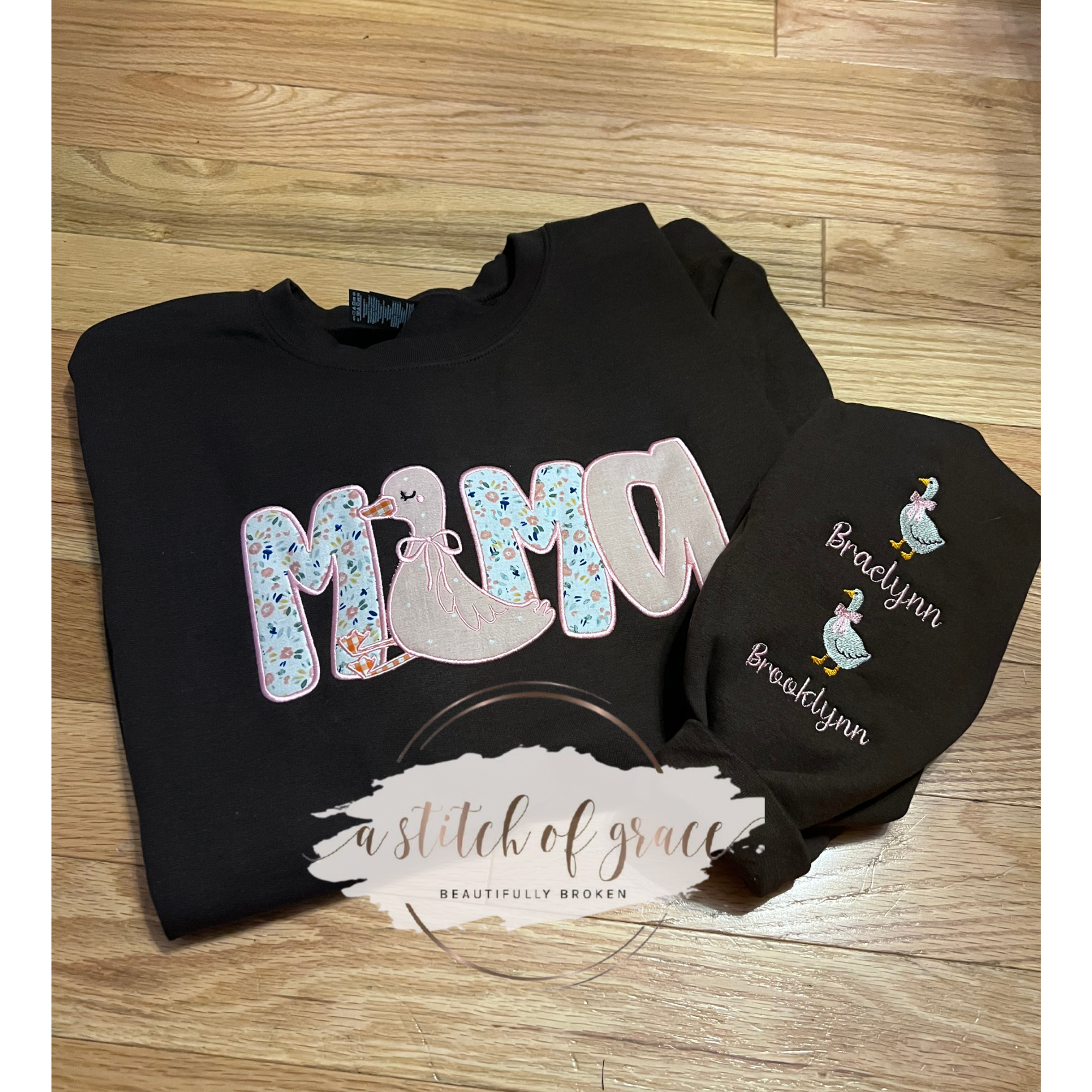 Personalized Mama Goose Appliqué Sweatshirt with Embroidered Sleeve - Image 4